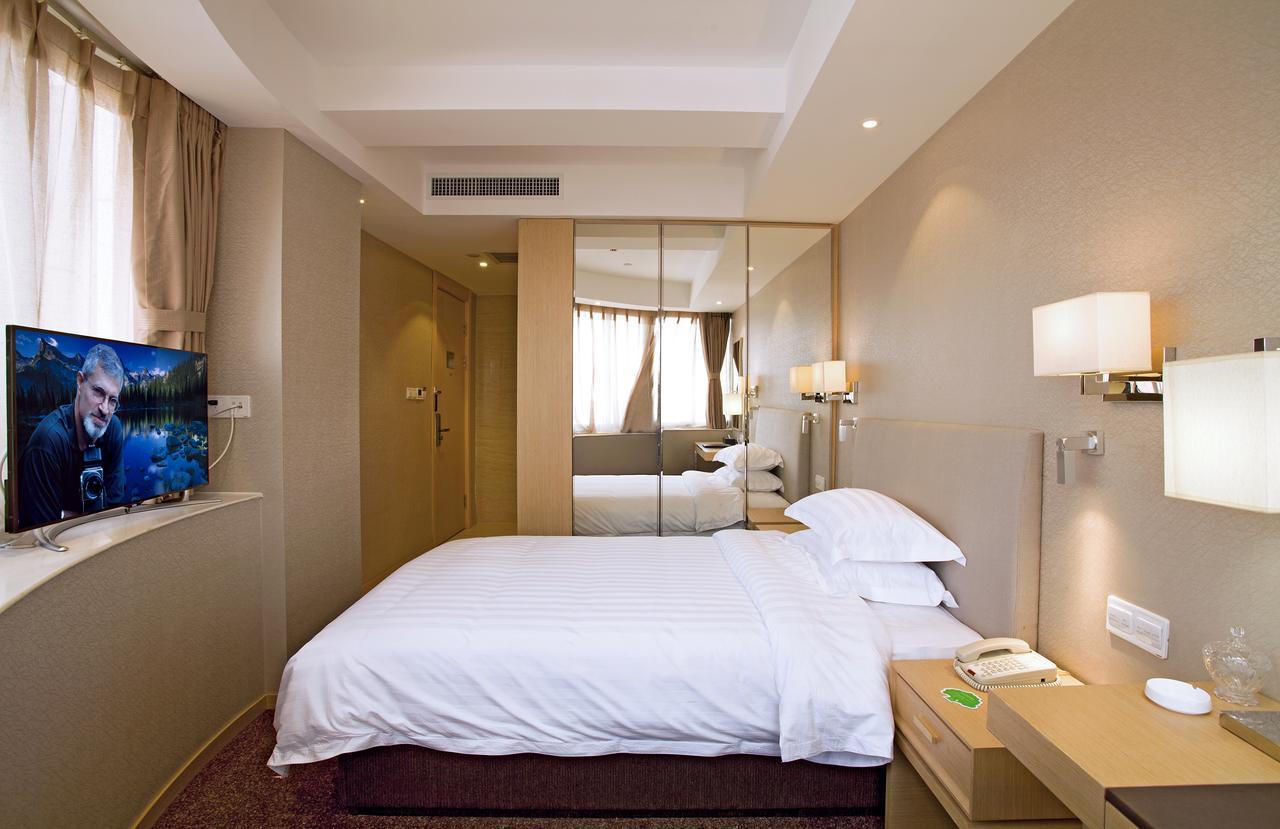 New Dynasty Hotel Кайфын Экстерьер фото