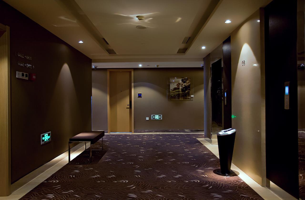 New Dynasty Hotel Кайфын Экстерьер фото